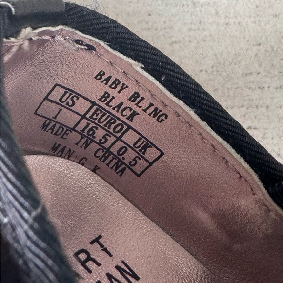 Stuart Weitzman "Baby Bling" Sequin Crib Shoe - size 1 - Picture 6 of 6